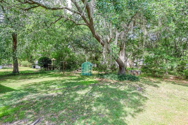 1872 E Marion St., Georgetown, SC 29440