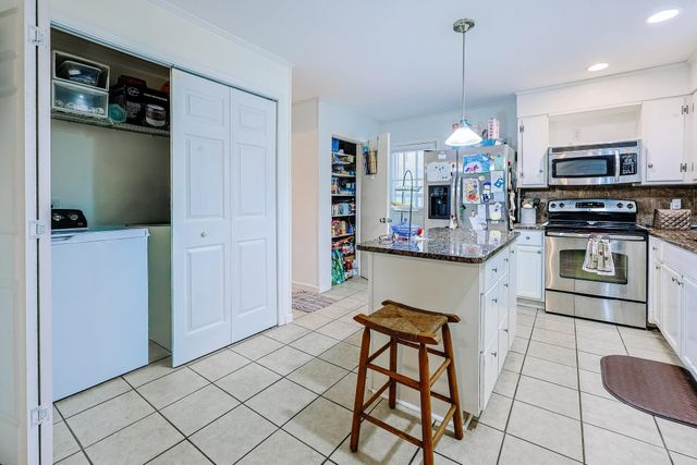 1872 E Marion St., Georgetown, SC 29440
