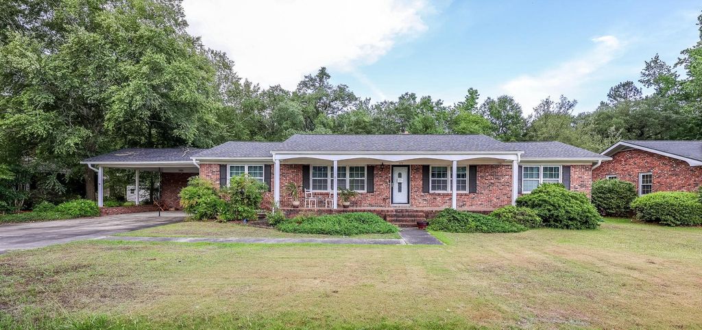 1872 E Marion St., Georgetown, SC 29440