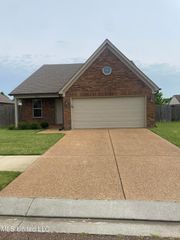 9078 Mallard Park Boulevard, Walls, MS 38680
