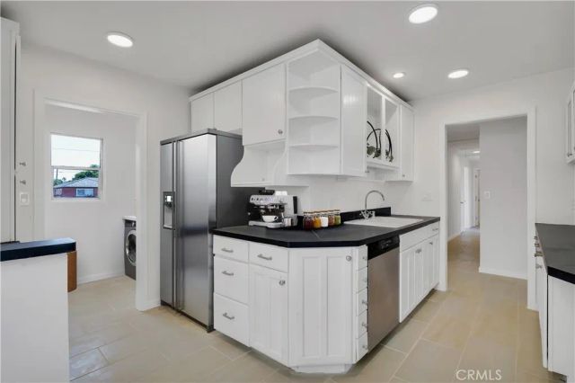 8207 White Oak Avenue, Reseda, CA 91335