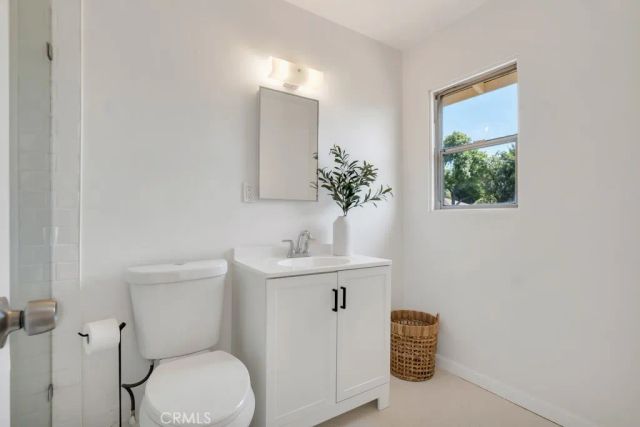 8207 White Oak Avenue, Reseda, CA 91335