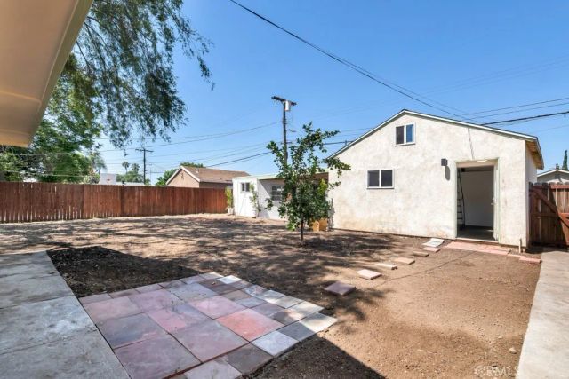 8207 White Oak Avenue, Reseda, CA 91335