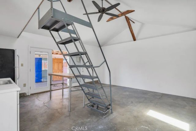 8207 White Oak Avenue, Reseda, CA 91335