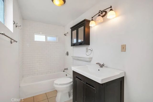 8207 White Oak Avenue, Reseda, CA 91335