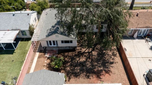 8207 White Oak Avenue, Reseda, CA 91335