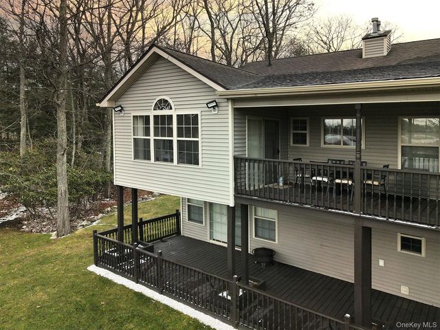 61 Lake Shore Drive W, Rock Hill, NY 12775