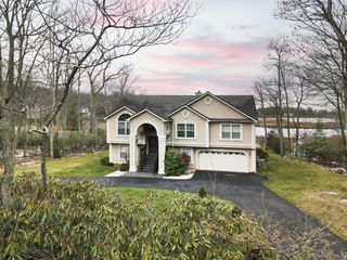 61 Lake Shore Drive W, Rock Hill, NY 12775
