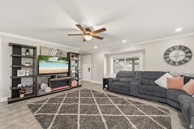 1055 S 1000 W, Clearfield, UT 84015