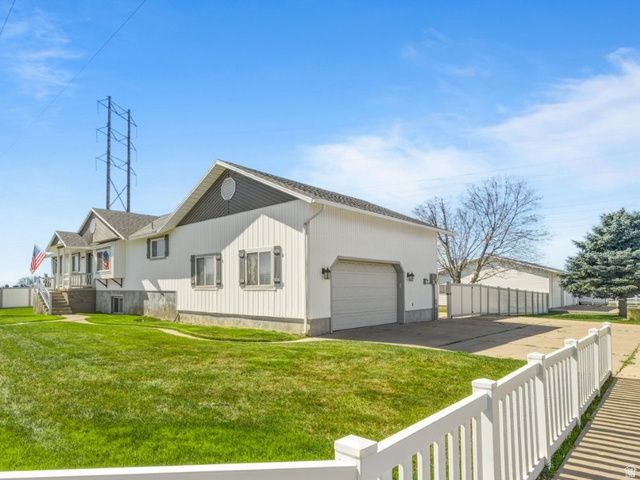 1055 S 1000 W, Clearfield, UT 84015