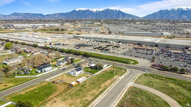 1055 S 1000 W, Clearfield, UT 84015