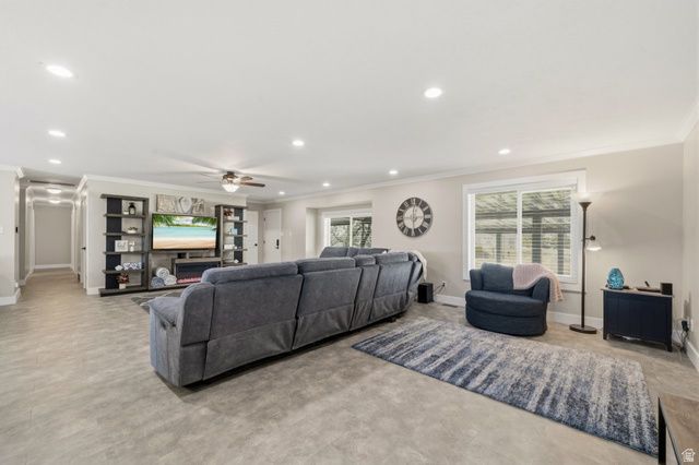 1055 S 1000 W, Clearfield, UT 84015