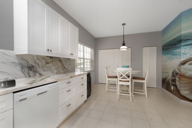 11570 Briarwood Circle 4, Boynton Beach, FL 33437