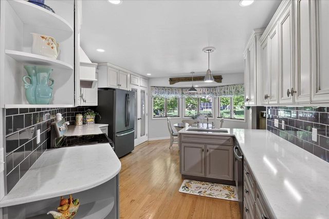 800 King Street, Stoughton, WI 53589