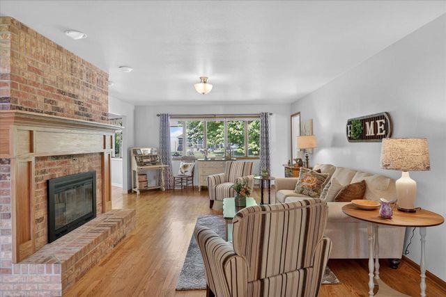 800 King Street, Stoughton, WI 53589