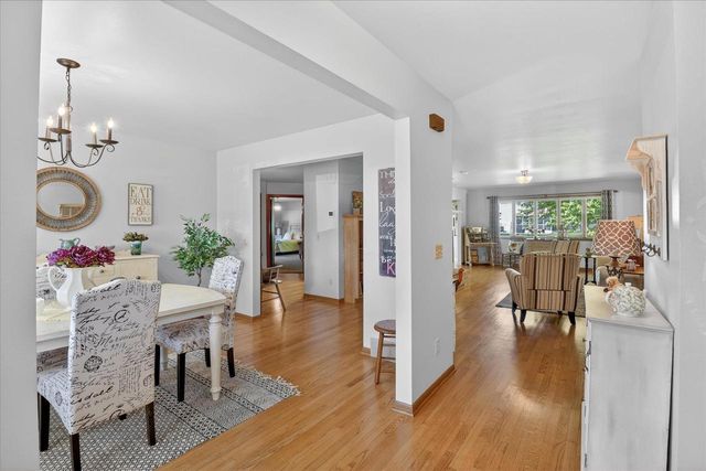 800 King Street, Stoughton, WI 53589