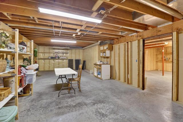 800 King Street, Stoughton, WI 53589