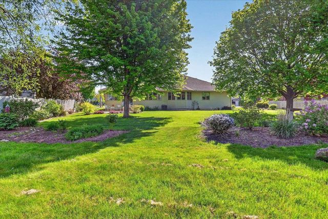 800 King Street, Stoughton, WI 53589