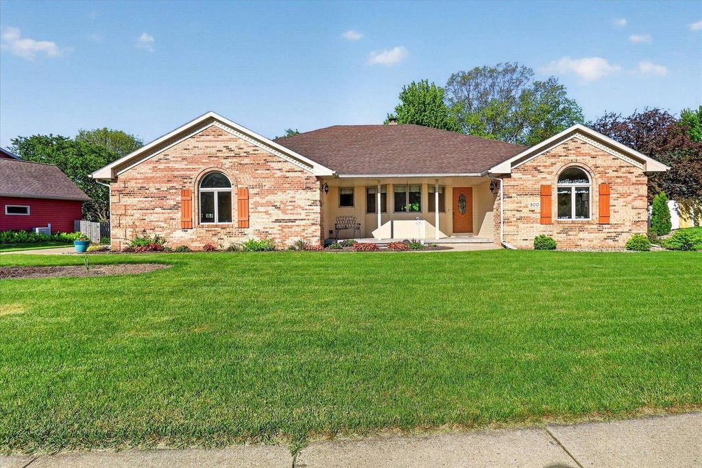 800 King Street, Stoughton, WI 53589