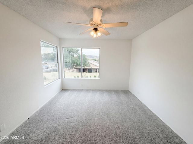 4058 W CHAMA Drive, Glendale, AZ 85310