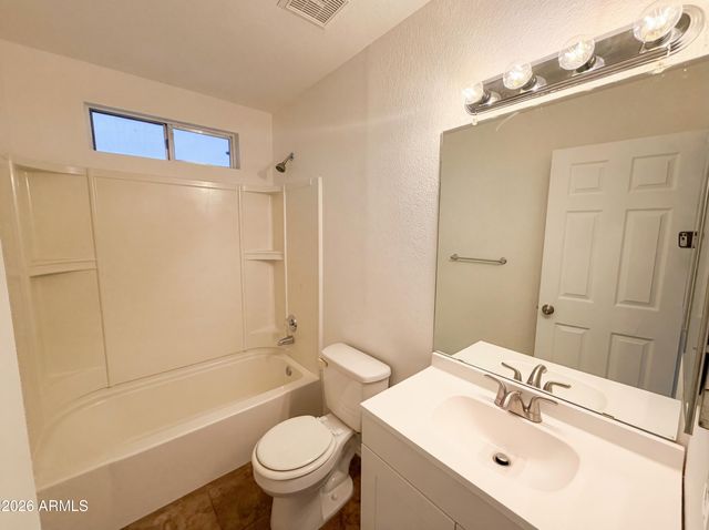 4058 W CHAMA Drive, Glendale, AZ 85310