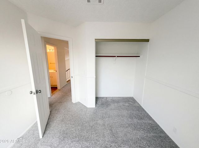 4058 W CHAMA Drive, Glendale, AZ 85310