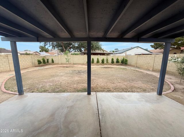 4058 W CHAMA Drive, Glendale, AZ 85310