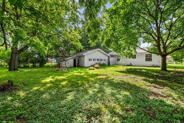 24114 W Hillcrest Drive, Plainfield, IL 60544