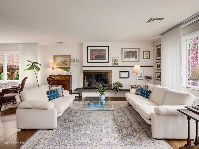 727 S Spring Avenue, La Grange, IL 60525