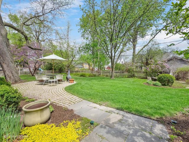 727 S Spring Avenue, La Grange, IL 60525