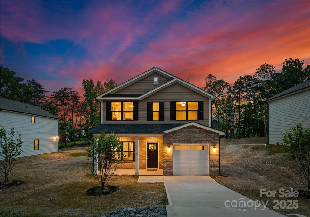 1419 Summerville Road, Charlotte, NC 28214