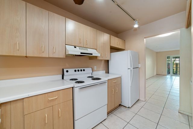 3021 NW 68th Street 11G, Fort Lauderdale, FL 33309