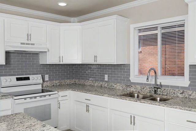 2206 W 36, Pine Bluff, AR 71603