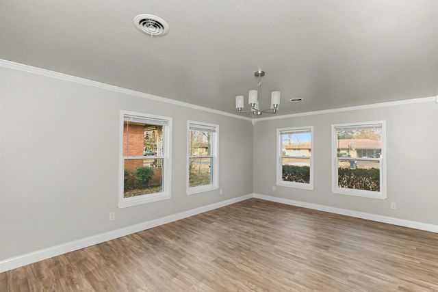 2206 W 36, Pine Bluff, AR 71603