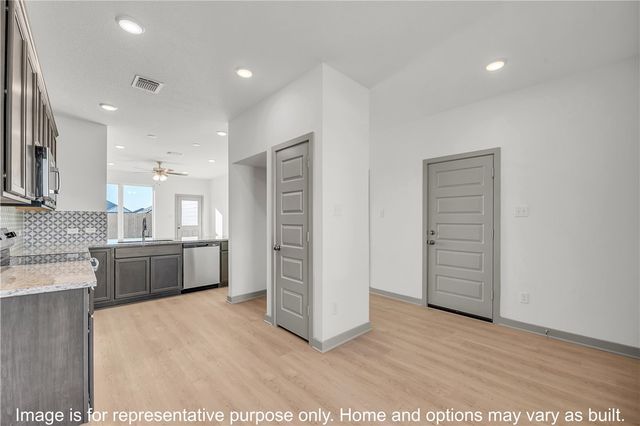 413 Harvest Lake Drive, Snook, TX 77878