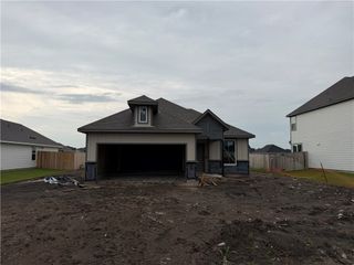 413 Harvest Lake Drive, Snook, TX 77878