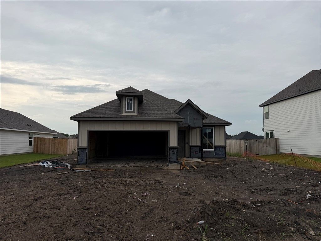 413 Harvest Lake Drive, Snook, TX 77878