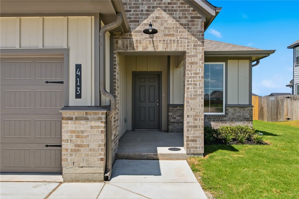 413 Harvest Lake Drive, Snook, TX 77878 — photo 3