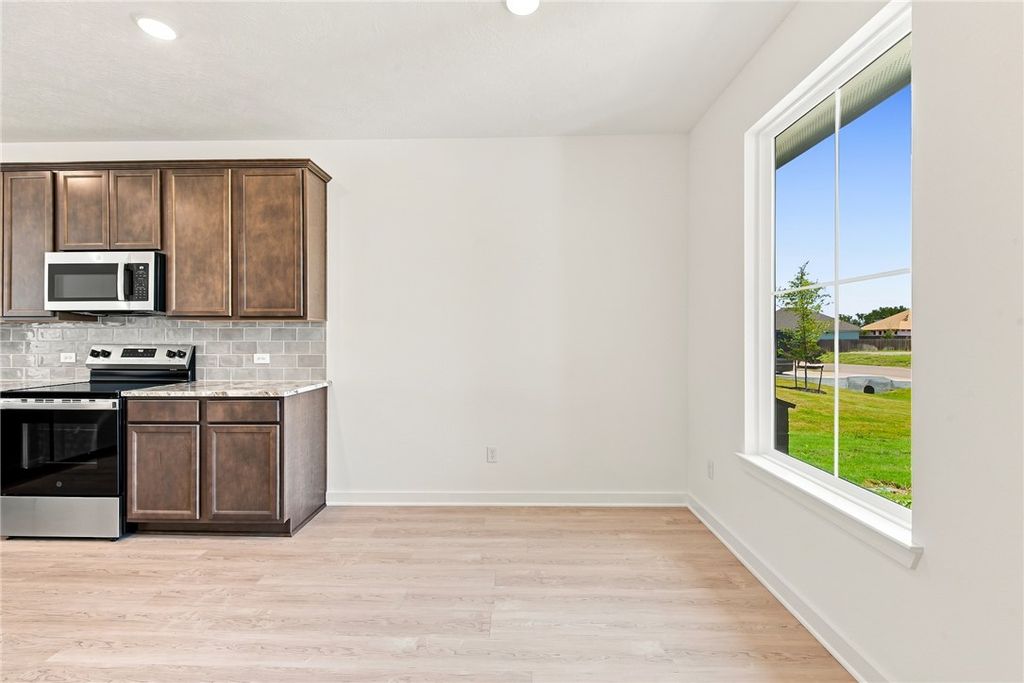 413 Harvest Lake Drive, Snook, TX 77878 — photo 5