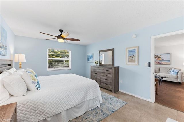 1100 Little Neck CT F52, Naples, FL 34102