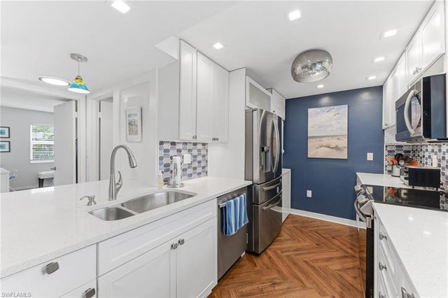 1100 Little Neck CT F52, Naples, FL 34102