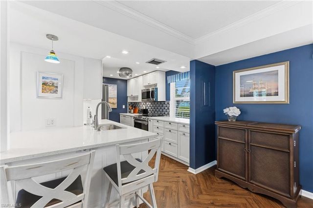 1100 Little Neck CT F52, Naples, FL 34102