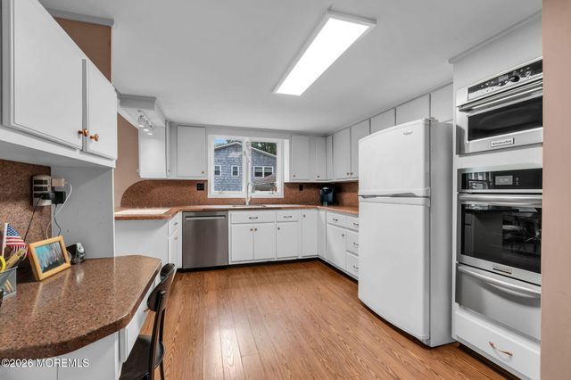 343 River Road, Fair Haven, NJ 07704