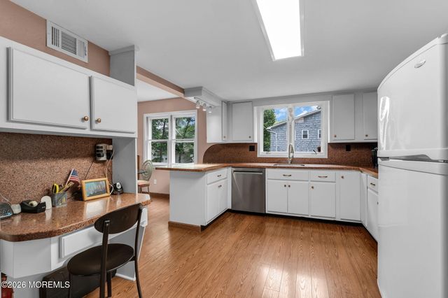 343 River Road, Fair Haven, NJ 07704