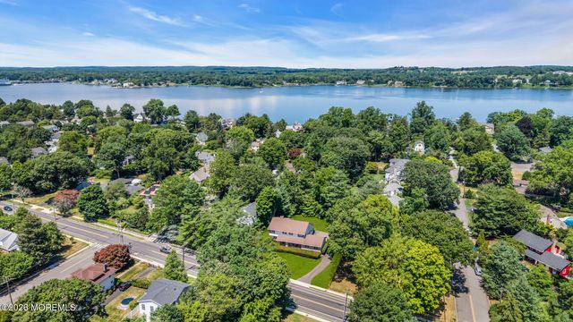 343 River Road, Fair Haven, NJ 07704