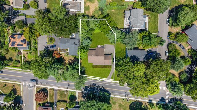 343 River Road, Fair Haven, NJ 07704
