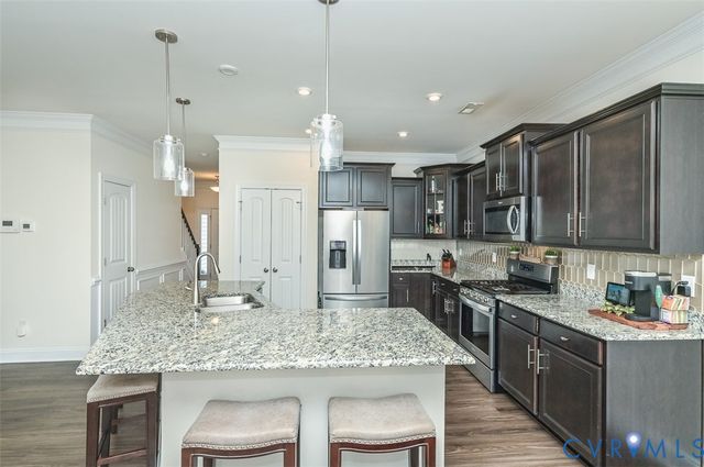 7105 Ravenscraig Cres, Henrico, VA 23231