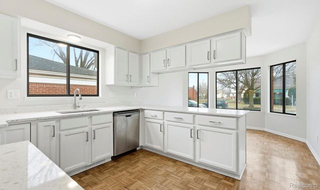 17108 Oconnor Avenue, Allen Park, MI 48101