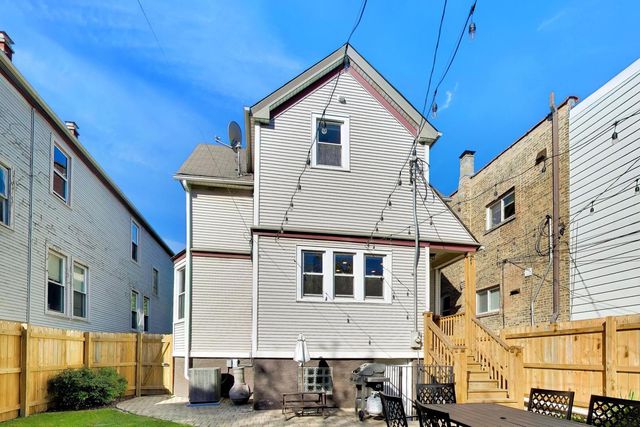 4039 N Harding Avenue, Chicago, IL 60618