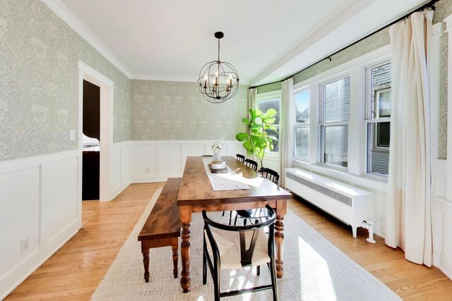 4039 N Harding Avenue, Chicago, IL 60618